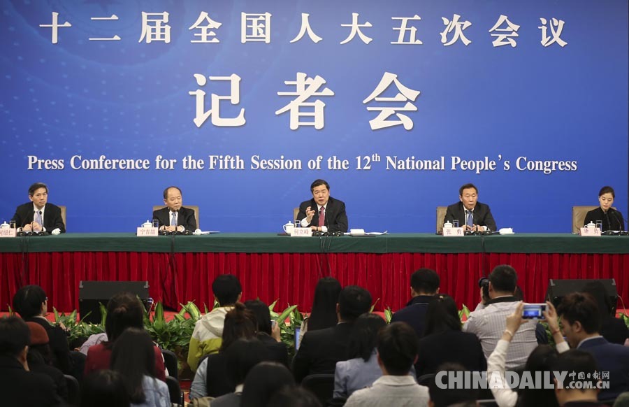 國家發(fā)改委主任何立峰等就“經(jīng)濟社會發(fā)展與宏觀調(diào)控”答記者問