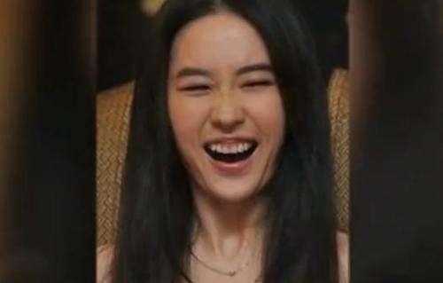 她是最美校花顏值力壓奶茶妹妹 因參加何炅的節(jié)目形象崩塌