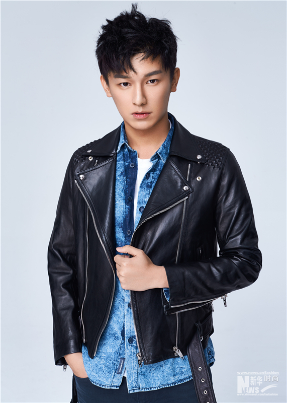 楊旭文曝早春寫真大片 百變駕馭文藝復古風