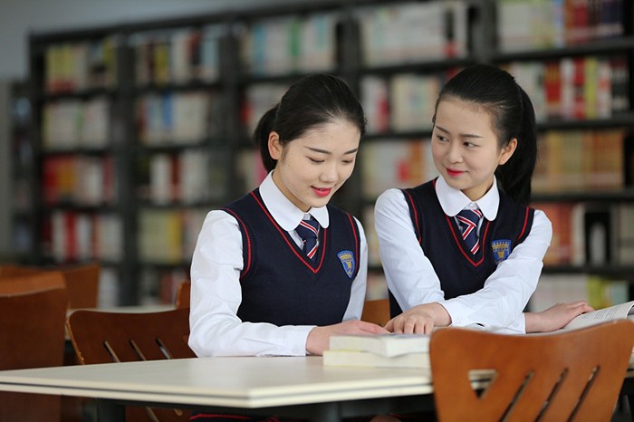 年老的自己是什么樣？準空姐化妝體驗18歲到70歲（組圖）