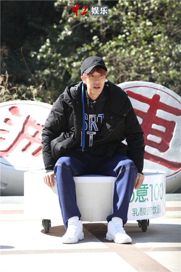 《二十四小時》大張偉無心任務(wù)賞美景 陳坤煲雞湯遭 “神補刀”[組圖]