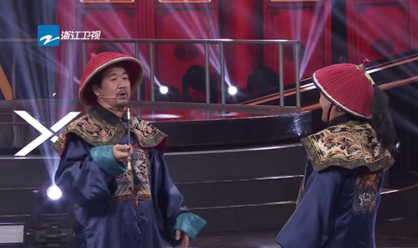 《紀(jì)曉嵐》17年后重聚 “杜小月”深情擁抱王剛