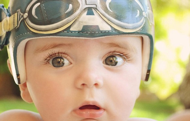 贊！美老嫗妙手繪醫(yī)療帽精美如藝術(shù)品