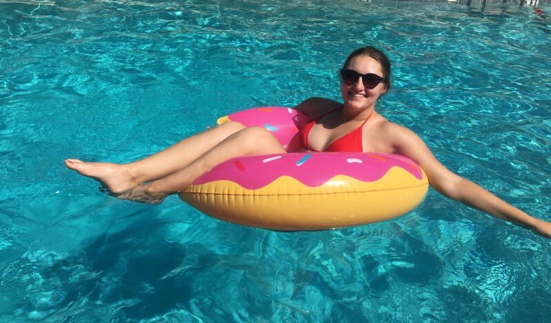 女大學(xué)生因失戀遲交作業(yè) 老師竟然這樣回復(fù)！（組圖）