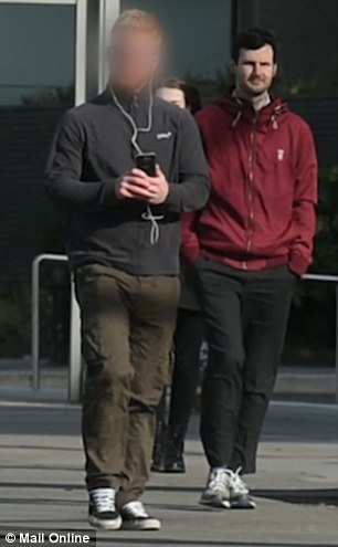 街頭實(shí)驗(yàn)：當(dāng)健身者穿著“冒犯”你會(huì)怎么做？（圖）