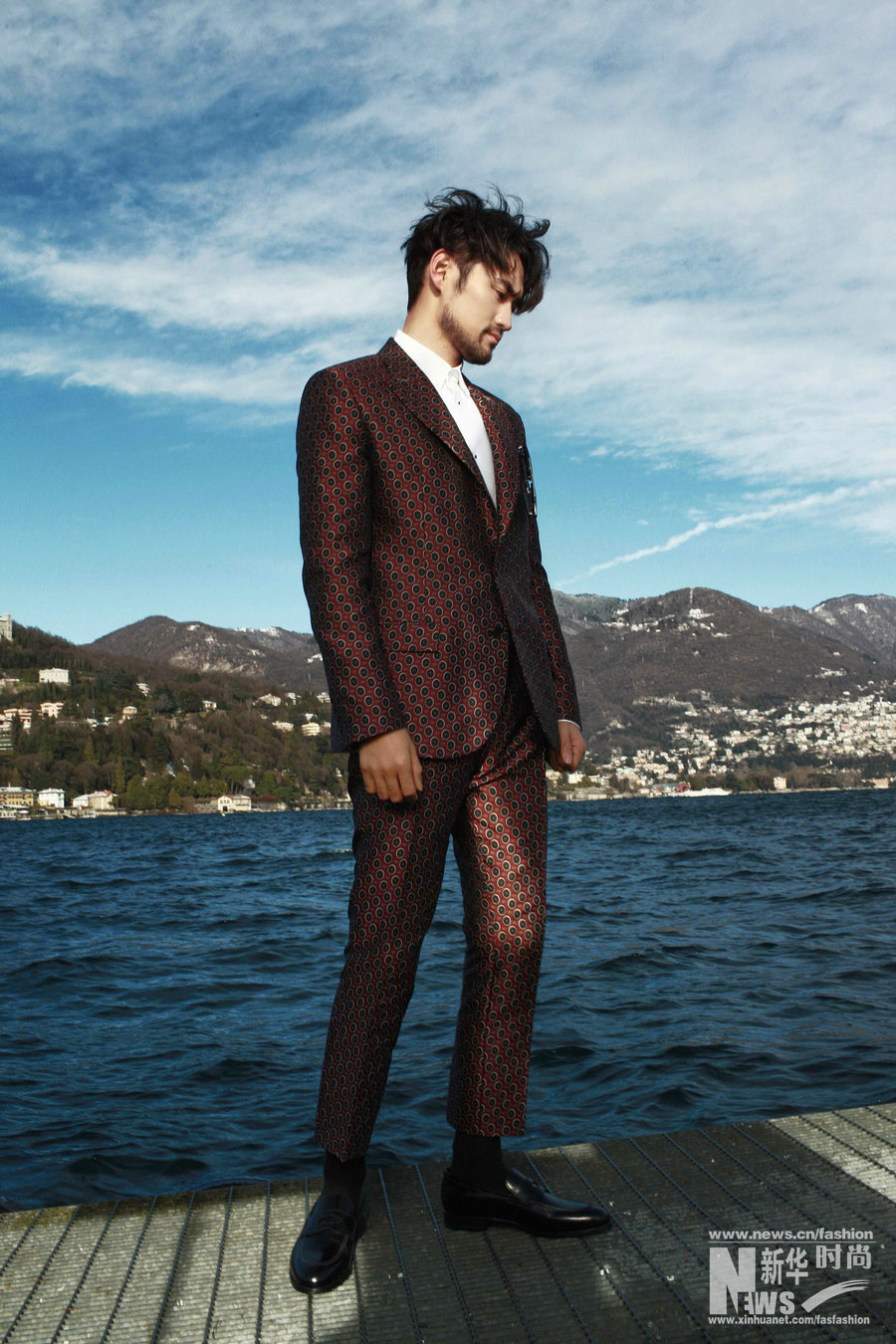 袁弘科莫湖時(shí)尚大片發(fā)布 蓄須增添型男魅力