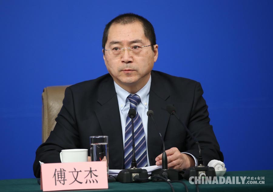 全國人大教科文衛委主任委員柳斌杰等就“人大監督工作”答記者問