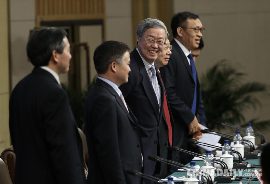 中國人民銀行行長周小川等就“金融改革與發展”答記者問