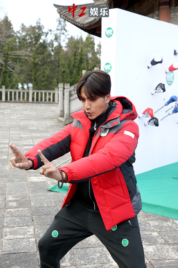 《二十四小時》“大理論劍”群雄過招 吳磊、董力“擊劍”對決