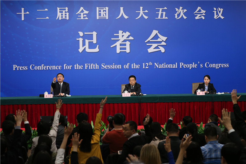 教育部部長陳寶生就“教育改革發展”答記者問