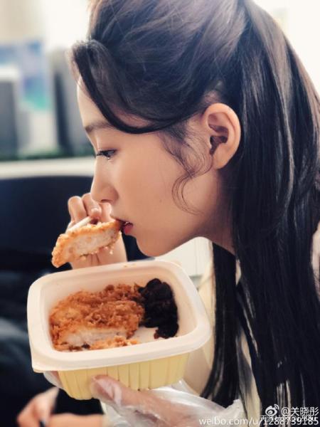 娛樂圈吃貨多：趙麗穎毛曉彤林允張天愛最愛吃