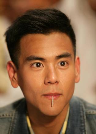 娛樂(lè)圈吃貨多：趙麗穎毛曉彤林允張?zhí)鞇?ài)最?lèi)?ài)吃