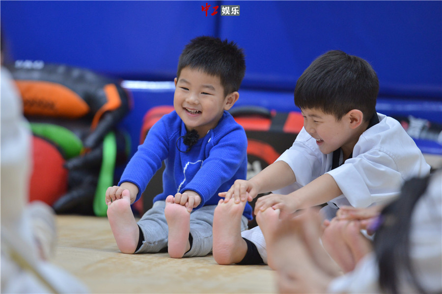 胡可安吉小魚兒正式加盟《媽媽是超人2》掀表情包戰(zhàn)