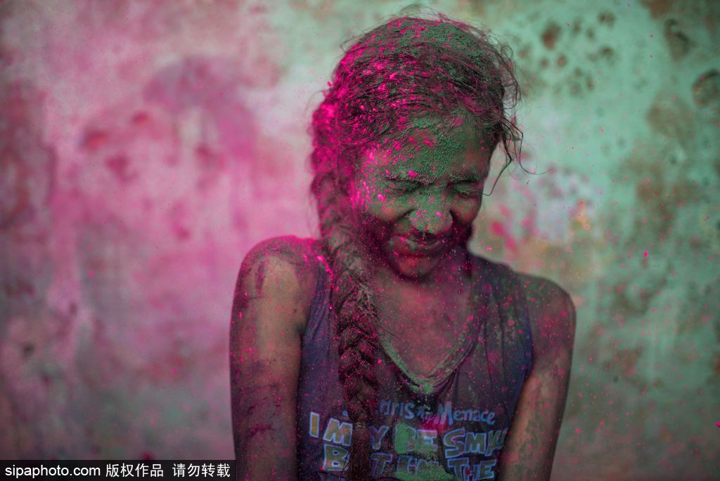 最多彩的笑臉 記錄印度金奈胡里節兒童肖像