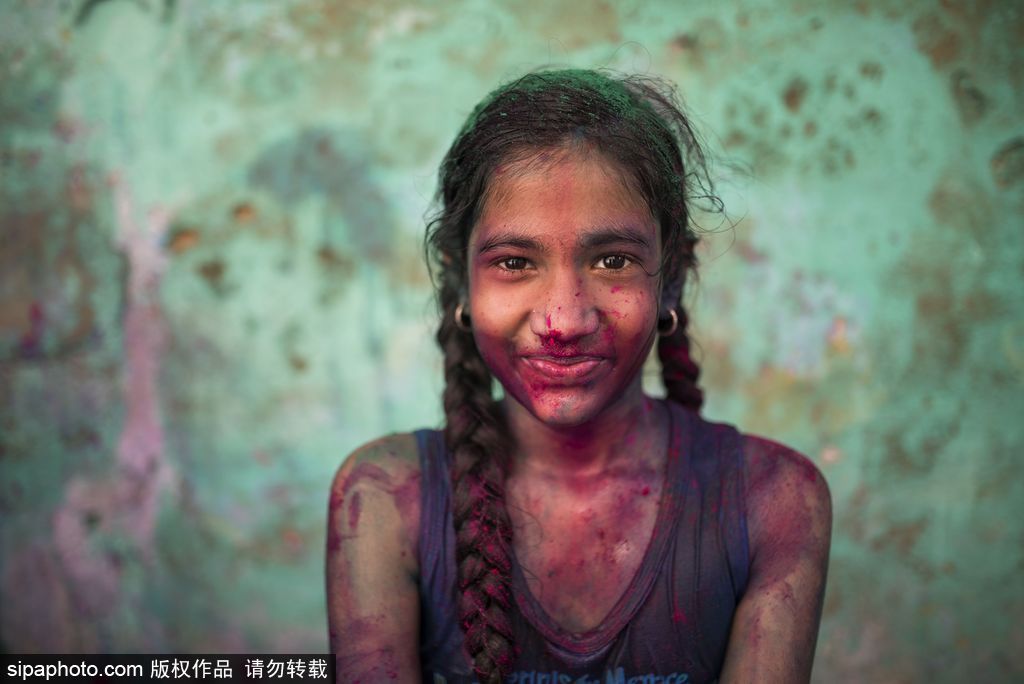 最多彩的笑臉 記錄印度金奈胡里節(jié)兒童肖像