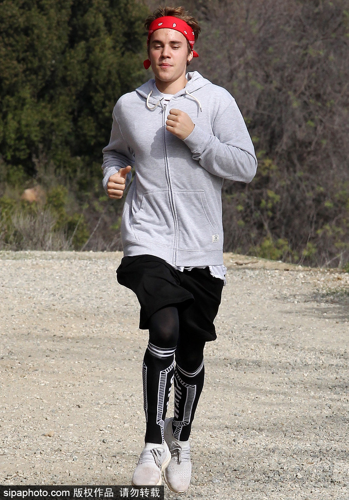 巧用頭巾凹造型！男明星都來湊熱鬧