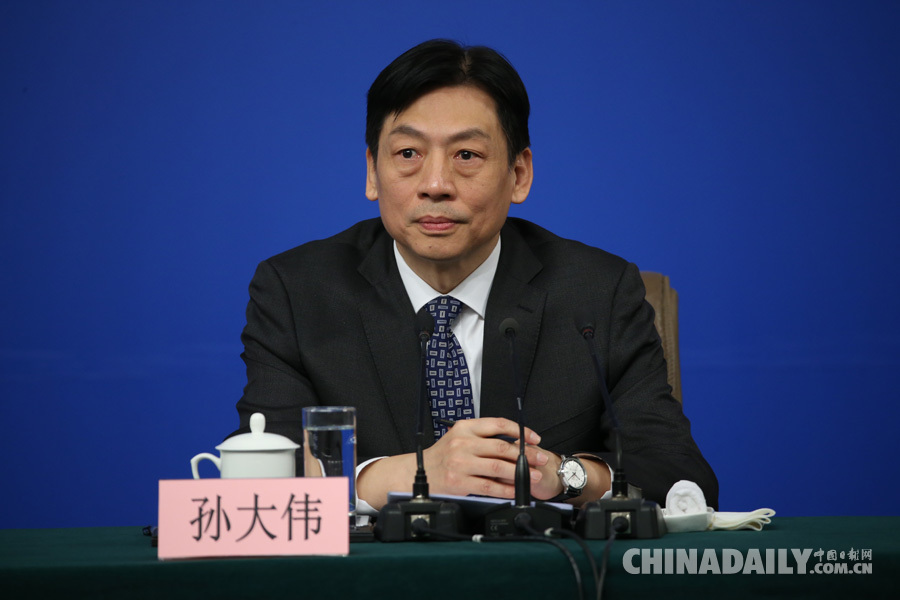 國家質(zhì)檢總局局長支樹平等就“質(zhì)量提升”答記者問