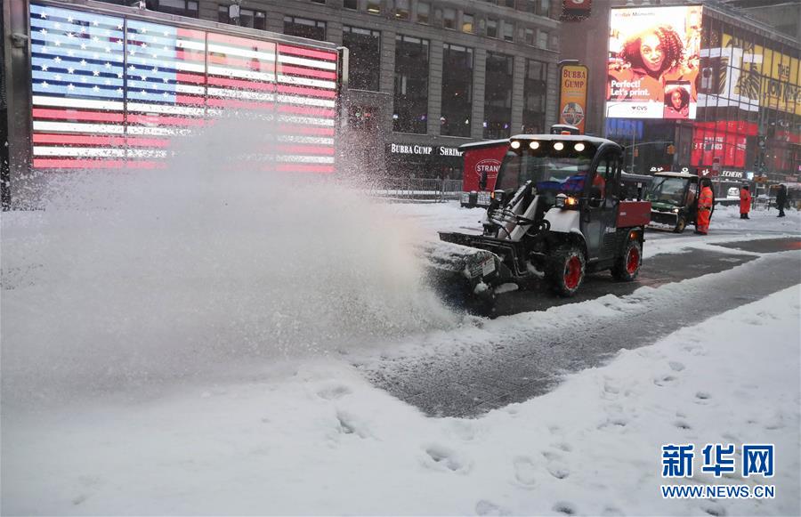 美國東北部遭遇暴風雪 數千航班取消（組圖）