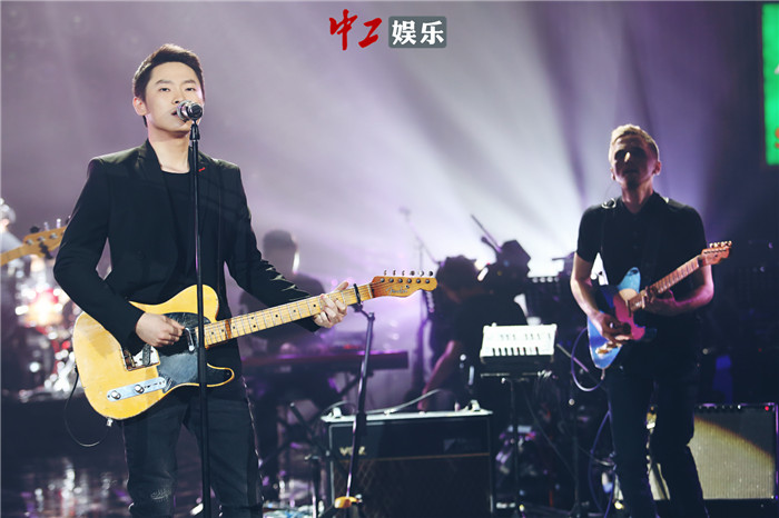 五年磨一劍，梁博《歌手》自帶樂隊唱響《靈魂歌手》