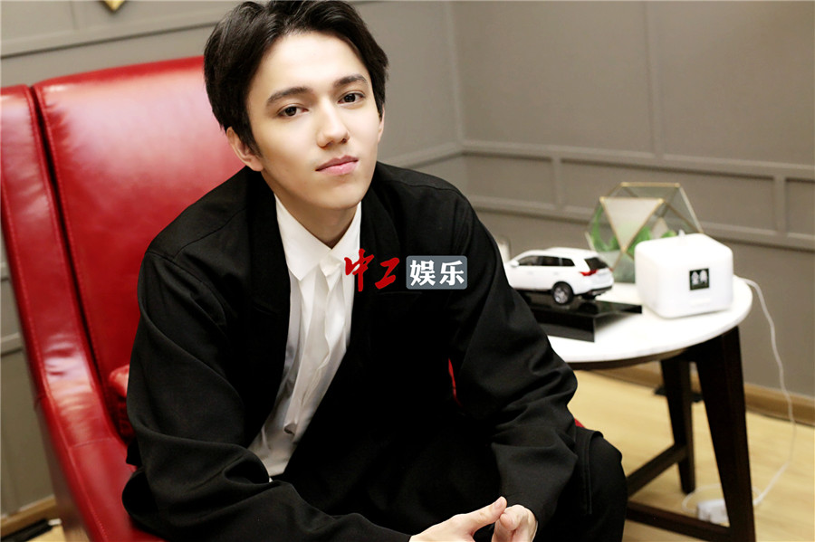 《歌手》迪瑪希喊林志炫“爸爸” 當(dāng)場(chǎng)認(rèn)親引眾人起哄