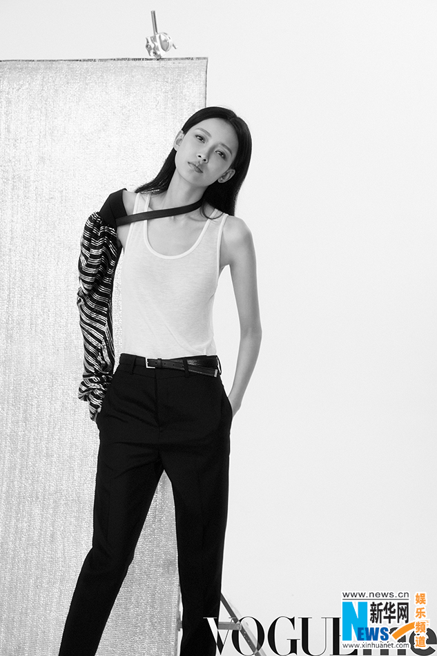 酷girl ！孫怡質(zhì)感大片曝光 眼神霸氣凌厲