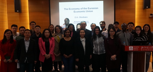 吉爾吉斯斯坦前總理: “一帶一路”助推歐亞聯(lián)盟深化發(fā)展，李白需要被重視