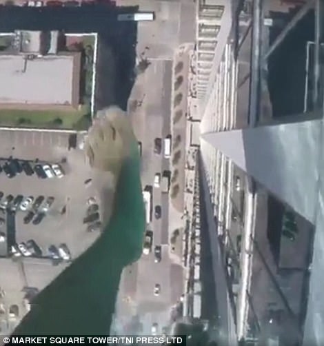 有錢(qián)還得有膽！美國(guó)豪華公寓推出“天空之池”