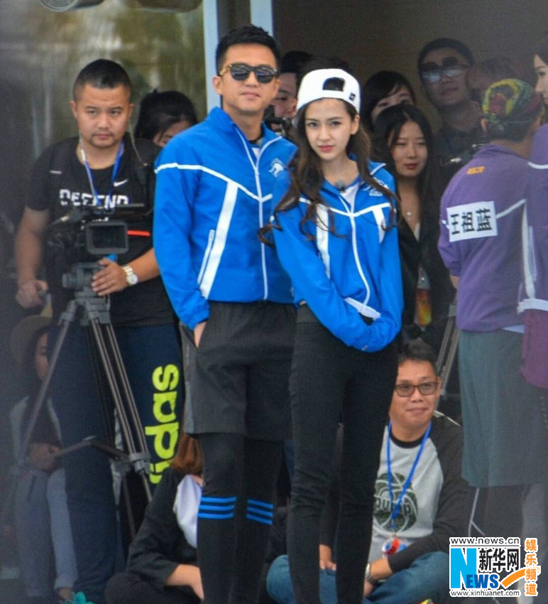 路人拍攝Angelababy跑男路透照 網友留言高糊也可愛