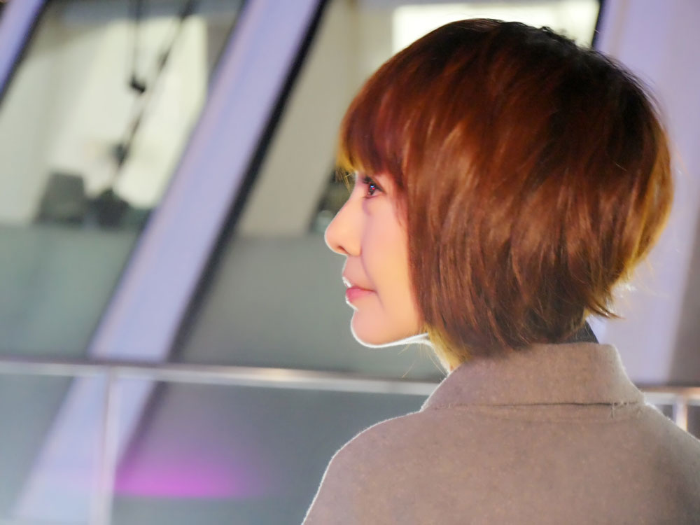 魯豫重返小學(xué)校園變孩子王 小女生情懷寫(xiě)在臉上