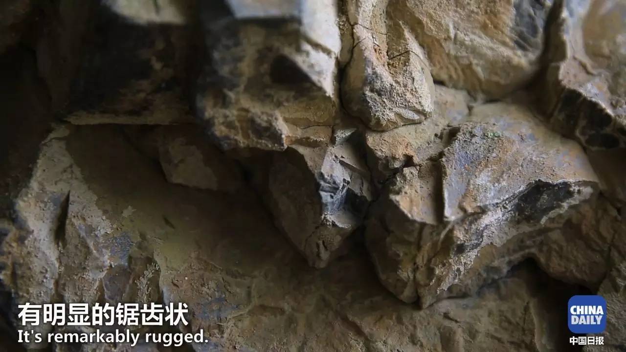 解碼中國丨這位當代“愚公”在懸崖峭壁上鑿出7千米水渠，現實比神話傳說更震撼！