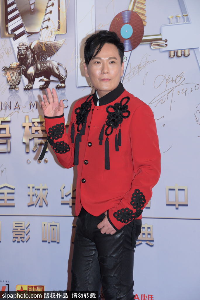 香港Channel V盛典眾星云集 成龍、大張偉、范瑋琪盛裝出席