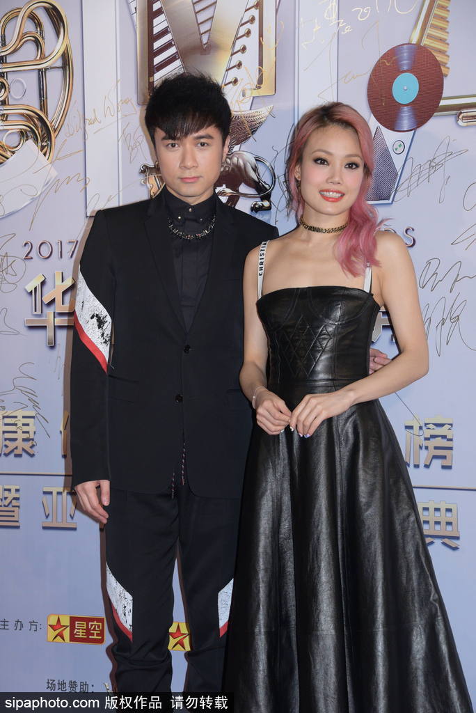 香港Channel V盛典眾星云集 成龍、大張偉、范瑋琪盛裝出席