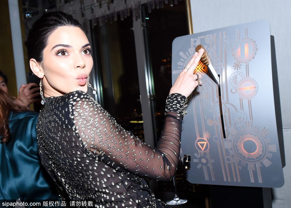 你“肯豆”又調皮了！ 瞪眼嘟嘟嘴滿臉俏皮