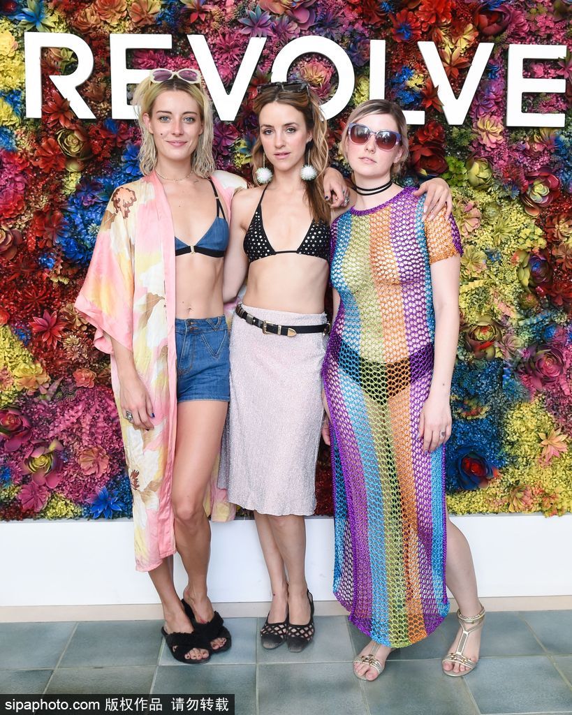 全美最盛大音樂節科切拉！盤點激情火辣內衣上陣的潮人街拍