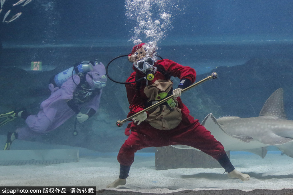 世界這么大！不一定要去迪拜撿垃圾 盤(pán)點(diǎn)世界奇葩工種