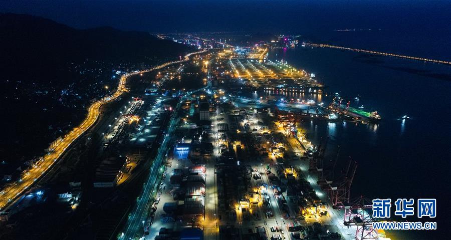 江蘇連云港：新亞歐大陸橋重要海陸轉換樞紐