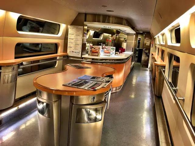 厭倦了國內(nèi)高鐵餐?來看看“別人家的盒飯”長啥樣