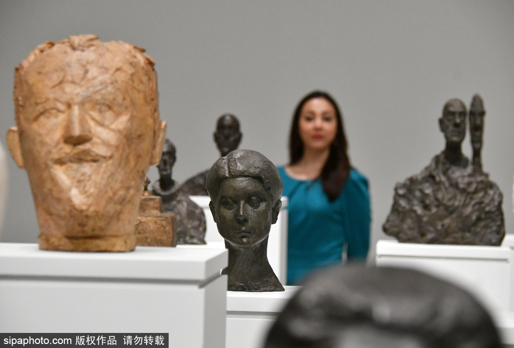 這藝術作品你能看懂？走近瑞士超存在主義雕塑大師賈科梅蒂藝術展