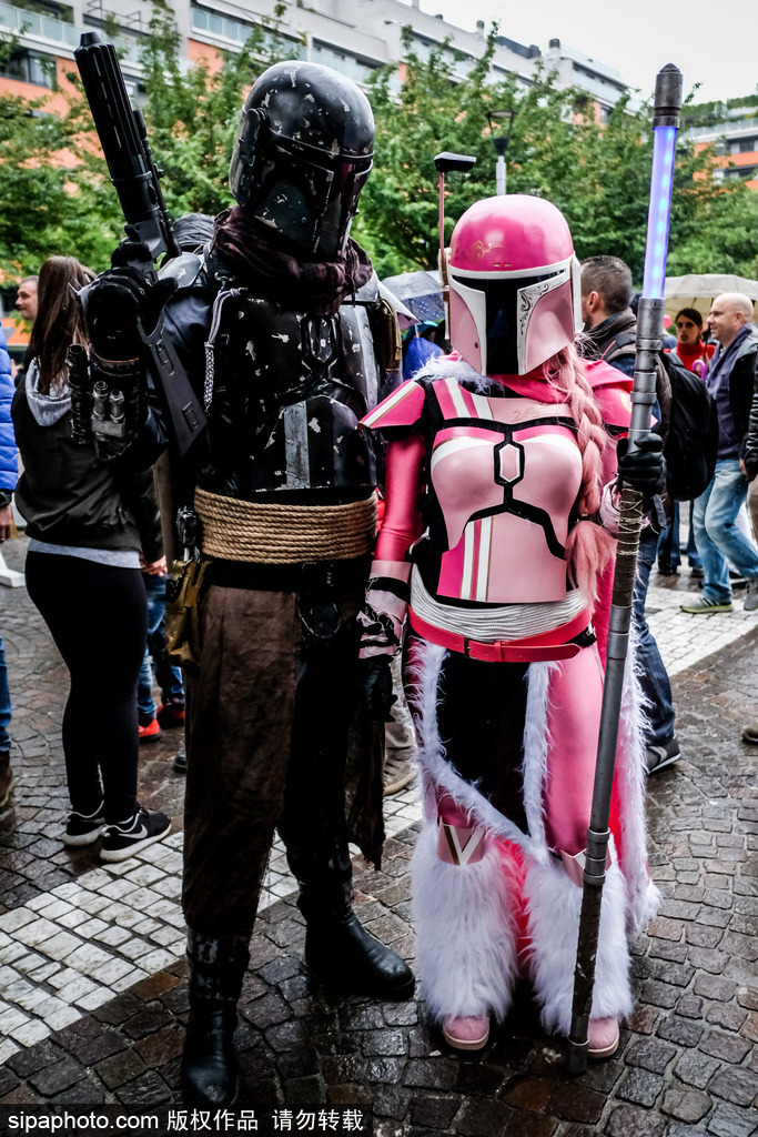 星戰(zhàn)40周年 意大利米蘭舉行“星球大戰(zhàn)日”coser云集