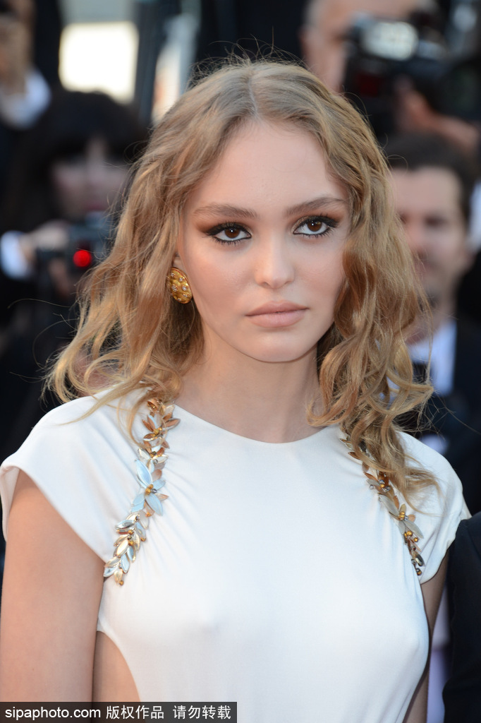 70屆戛納： 華麗優雅全靠它們 女星配飾細節圖盤點