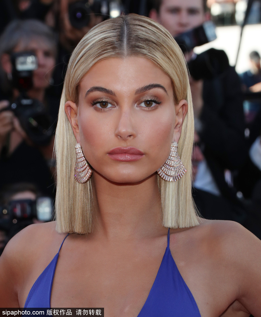 70屆戛納： 華麗優雅全靠它們 女星配飾細節圖盤點