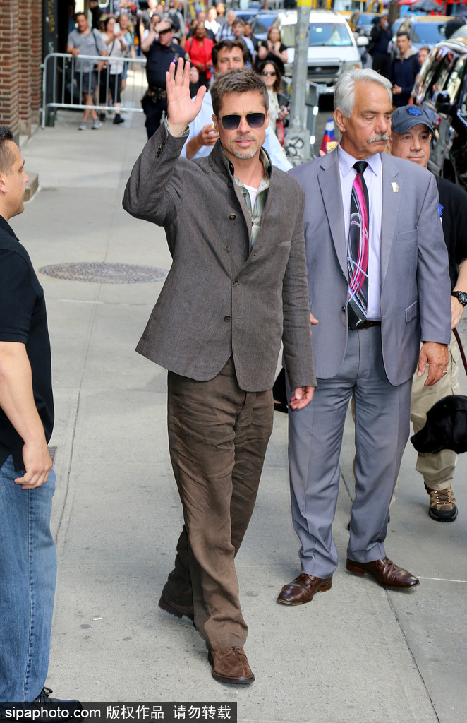 愛上復(fù)古風(fēng)？布拉德·皮特示范懷舊風(fēng)穿搭