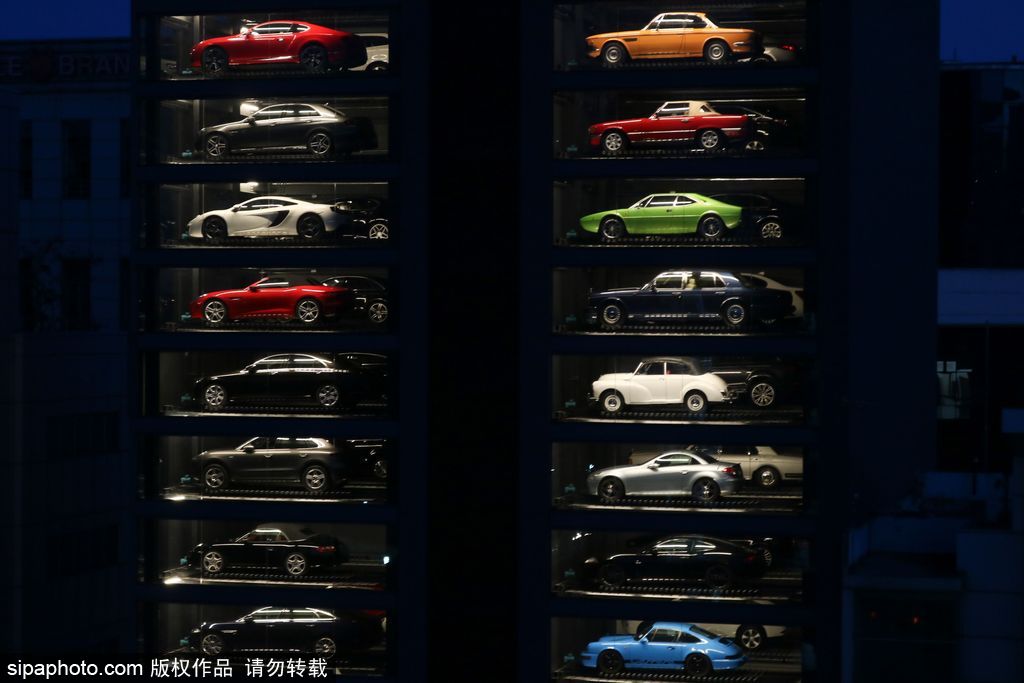 投幣買豪車！新加坡現世界最高汽車自動售貨機達15層樓