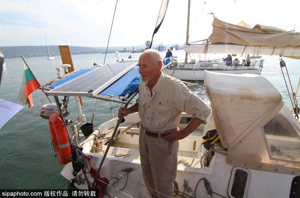 別再拿年齡當(dāng)借口 八旬老人獨(dú)自完成環(huán)球航行像“英雄”一樣歸來
