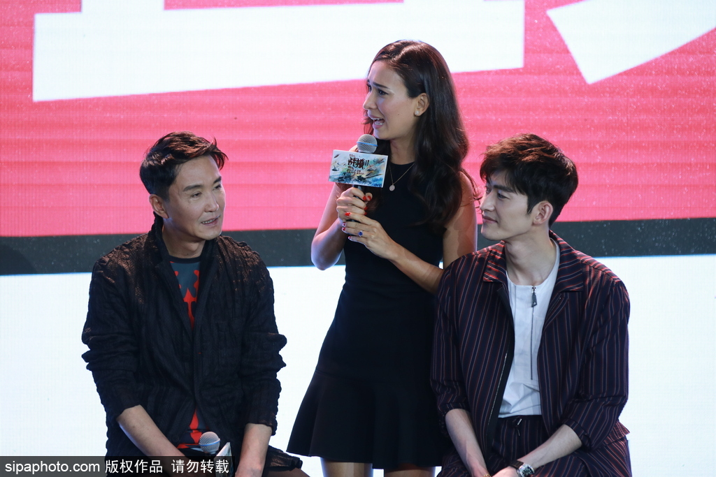 《戰狼2》開吐槽大會 “達康書記”直指吳京“蹭熱度”