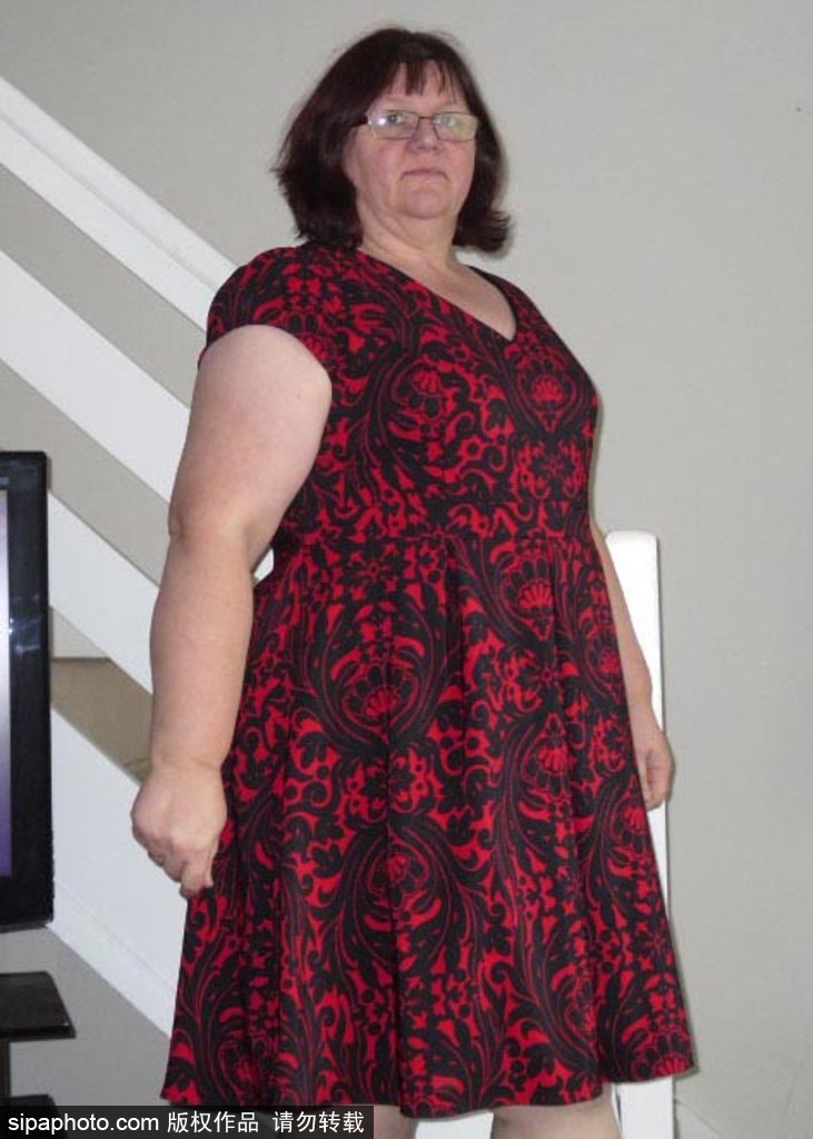 為了跳傘英國女子下決心減肥 終與75歲母親完成夢想