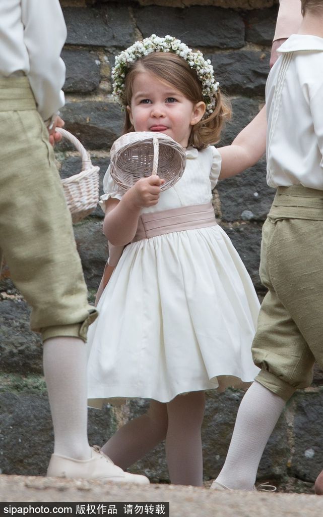 妹妹結(jié)婚凱特王妃忙壞了 照顧倆萌娃場面溫馨有愛