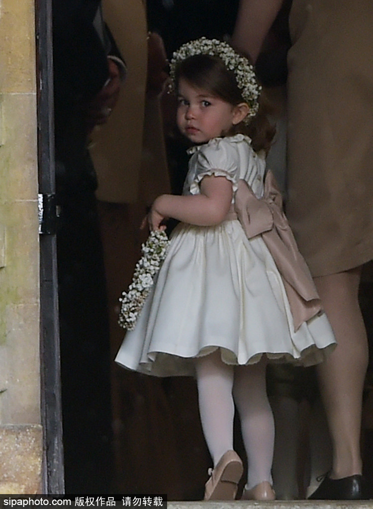 妹妹結(jié)婚凱特王妃忙壞了 照顧倆萌娃場(chǎng)面溫馨有愛(ài)