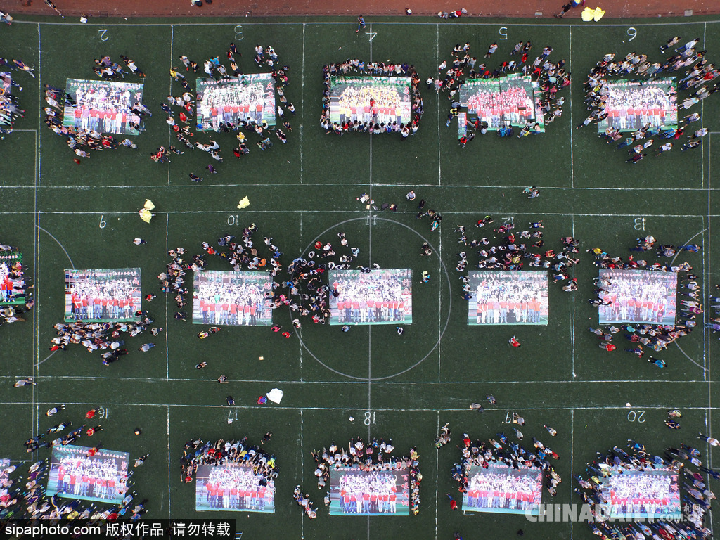 盤點創意畢業照 哪個是你的青春？