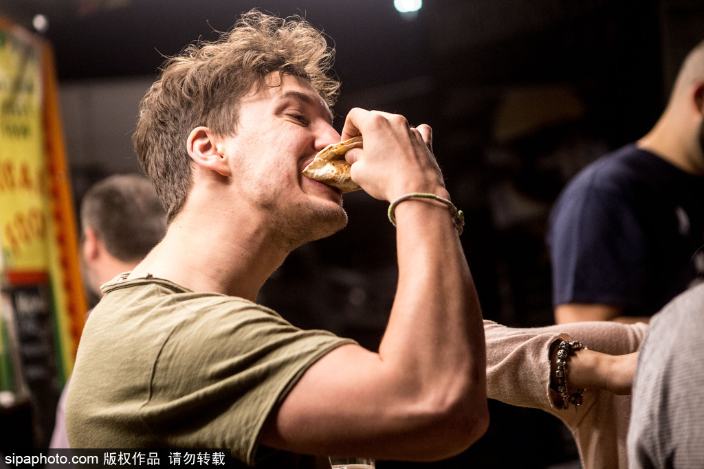 吃貨看這里 意大利米蘭快餐車節鮮嫩美味來襲